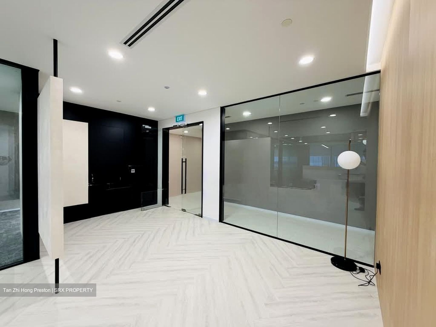 Chevron House (D1), Office #588635701